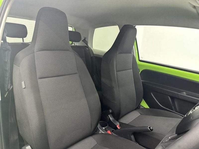 Used Skoda Citigo Colour Edition 60 HP (44 kW) 2018 Green Hatchback