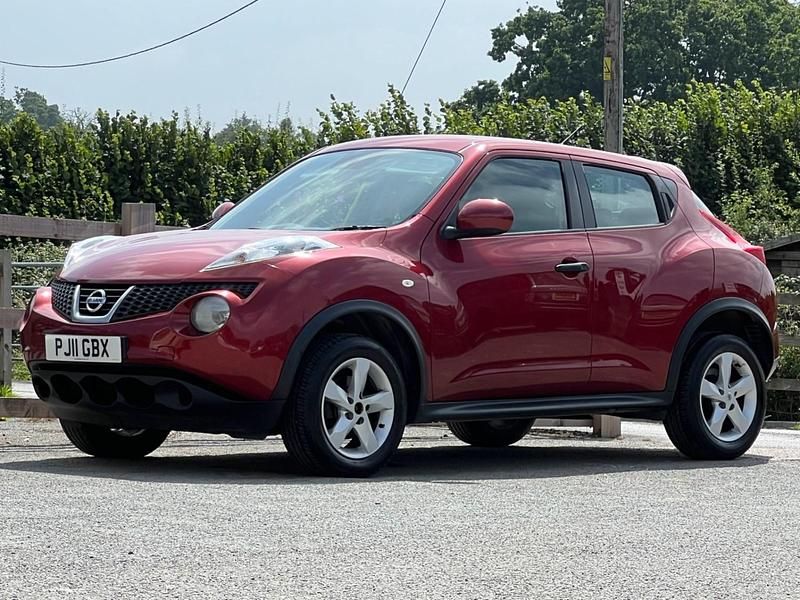 Red Used 2011 Nissan Juke Visia SUV | £2,695 (Expensive) - Image 1/3