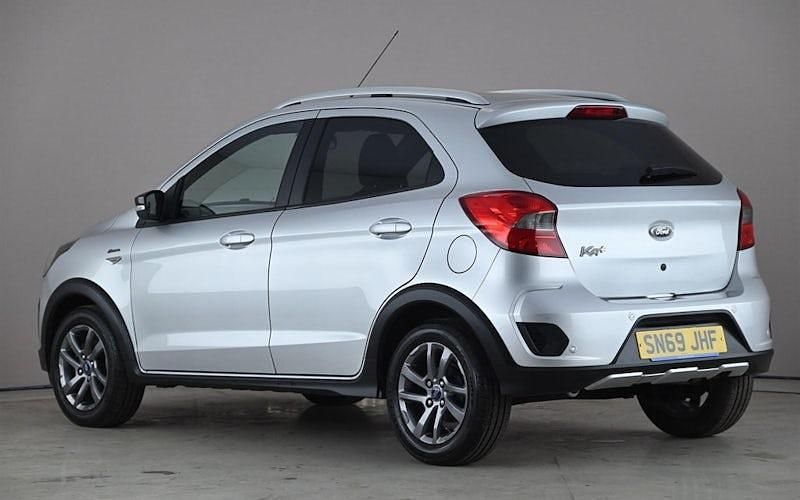 Usado Ford Ka Plus Active 86 HP (63 kW) 2019 Prateado Citadino