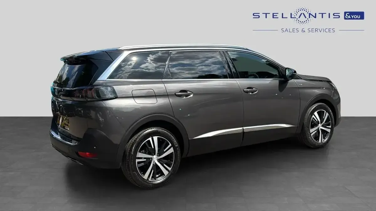 Used Peugeot 5008 GT 129 HP (94 kW) 2024 Grey SUV