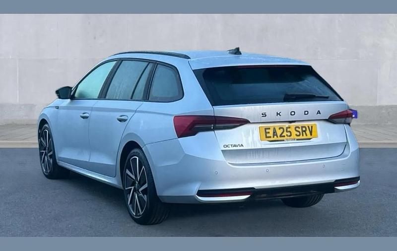 Used Skoda Octavia SportLine 147 HP (108 kW) 2025 Silver Estate