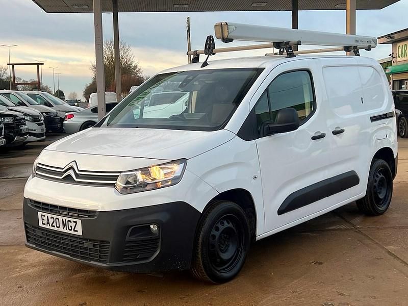 White Used 2020 Citroën Berlingo MPV | £7,950 (Good price) - Image 1/4