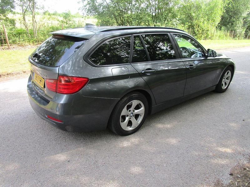 Used BMW 320 Efficient Dynamics 2013 Grey Estate