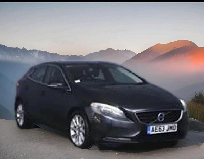 Used Volvo V40 SE Lux 115 HP (84 kW) 2013 Black Hatchback