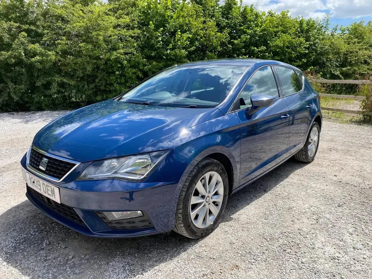 Used Seat Leon SE 115 HP (84 kW) 2019 Blue Hatchback