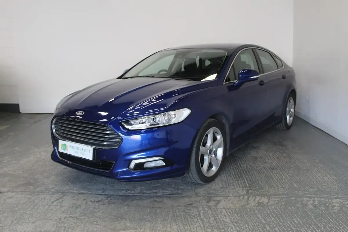 Used Ford Mondeo Titanium 150 HP (110 kW) 2016 Blue Hatchback
