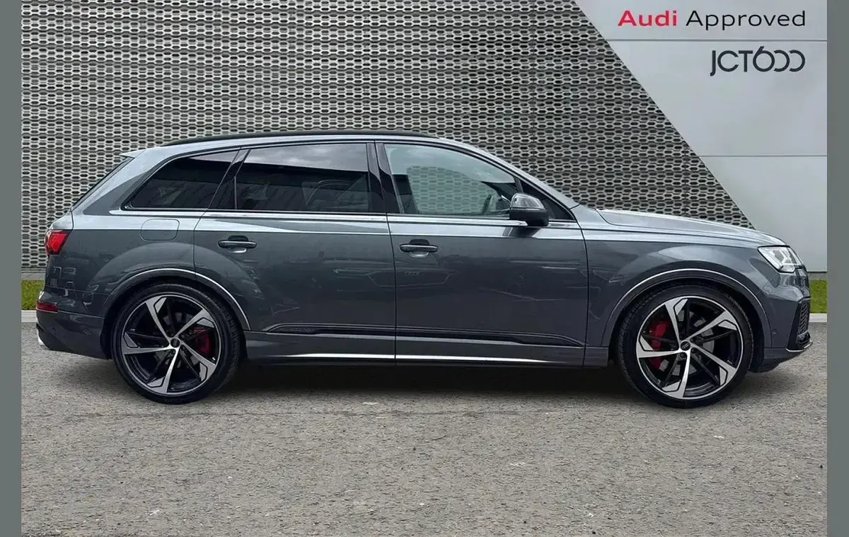 Usado Audi SQ7 Black Edition 507 CV (372 kW) 2023 Gris SUV
