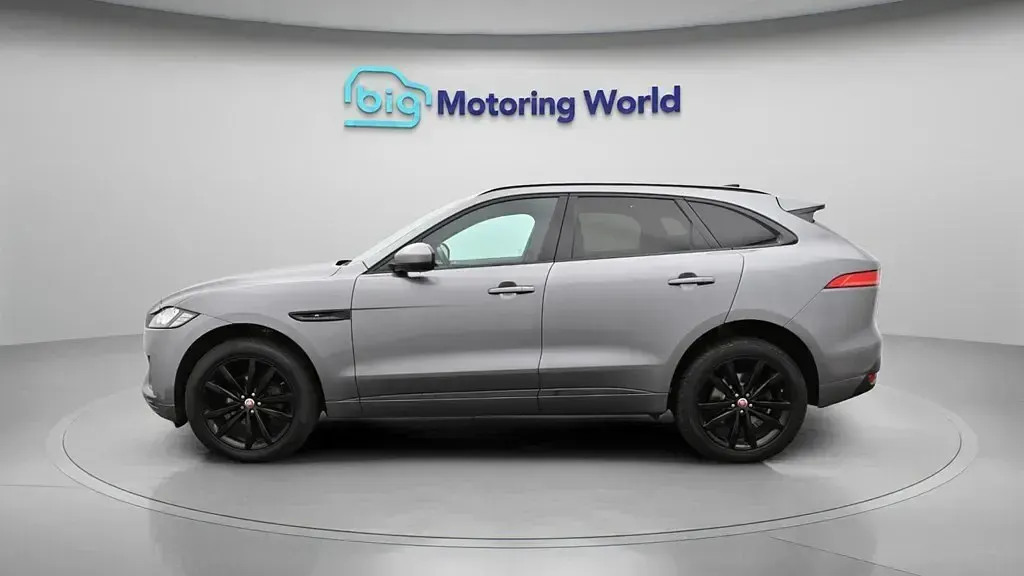 Used Jaguar F-Pace Chequered Flag 180 HP (132 kW) 2020 Grey SUV