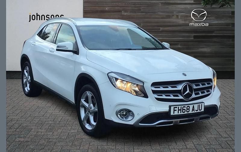 White Used 2019 Mercedes GLA200 Executive SUV | £13,290 (Fair price) - Image 1/4