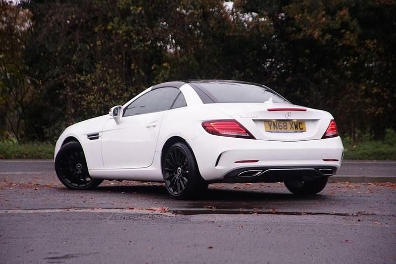 Used Mercedes SLC180 AMG line 156 HP (114 kW) 2019 White Cabriolet