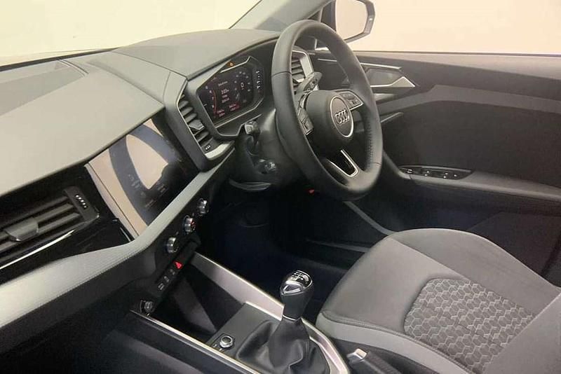 Used Audi A1 Sport 113 HP (83 kW) 2019 Black SUV