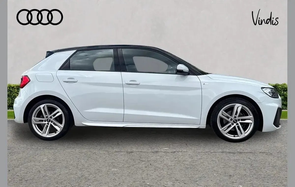 Used Audi A1 S-Line 108 HP (79 kW) 2022 White SUV