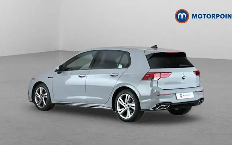 Used VW Golf VIII R-line 131 HP (96 kW) 2024 Hatchback