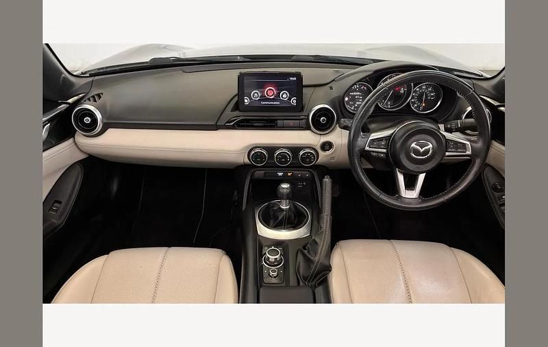 Used Mazda MX5 Inclusive 184 HP (135 kW) 2022 Grey Cabriolet