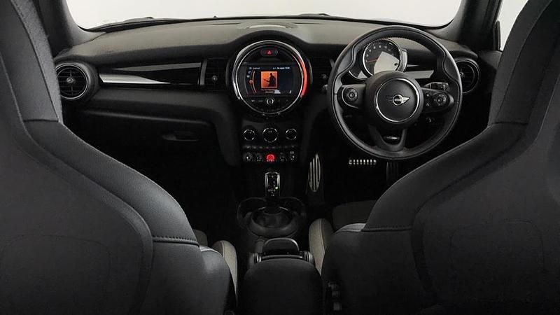 Used Mini Cooper Hatch 134 HP (98 kW) 2020 Blue Hatchback