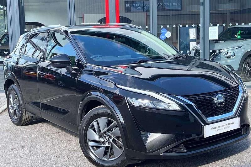 Black Used 2022 Nissan Qashqai Acenta Premium SUV | £17,750 (Good price) - Image 1/4