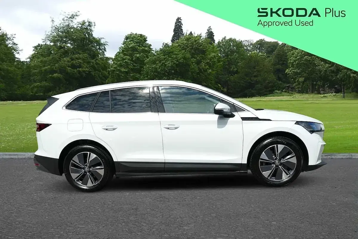 Used Skoda Enyaq iV 154 kW (210 HP) 2025 Moon white metallic SUV