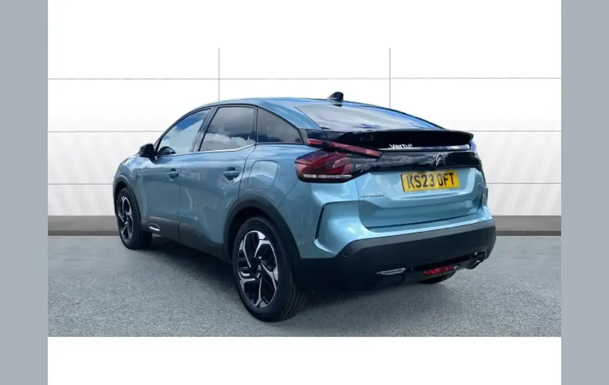 Used Citroën C4 Shine 131 HP (96 kW) 2023 Blue SUV