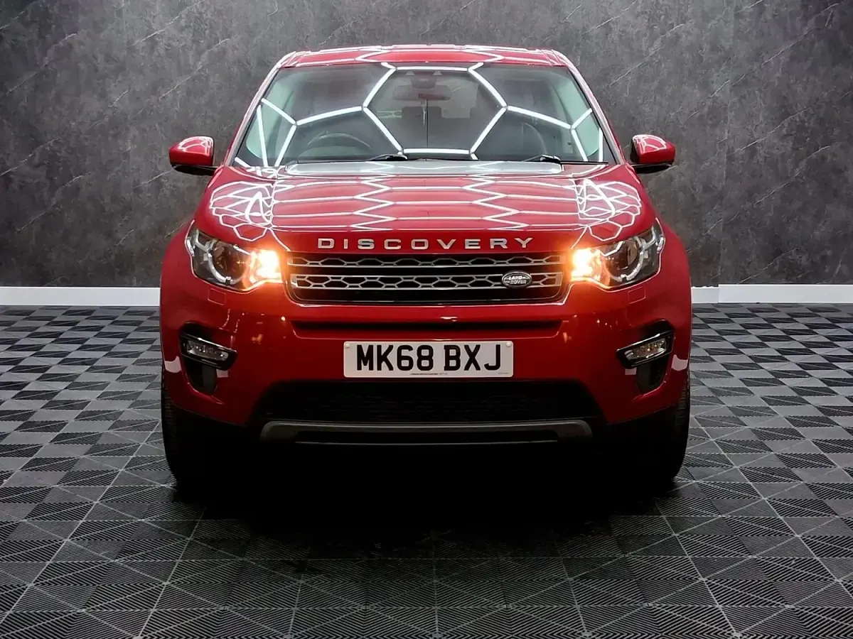 Used Land Rover Discovery Sport SE 180 HP (132 kW) 2018 Red SUV