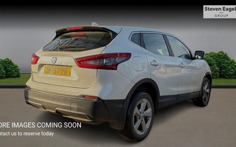 Used Nissan Qashqai Acenta Premium 116 HP (85 kW) 2020 SUV