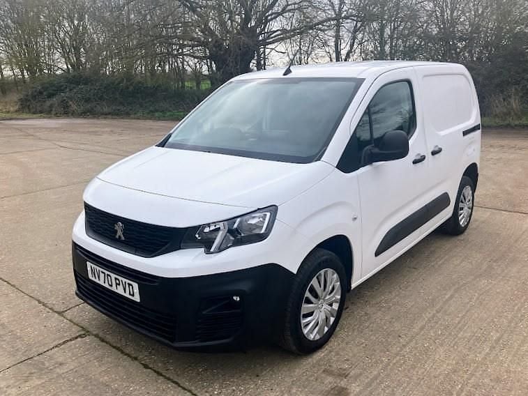 Used Peugeot Partner 2021 White MPV