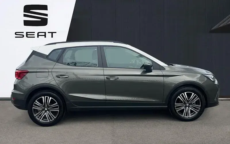 Used Seat Arona SE Technology 110 HP (80 kW) 2023 Green SUV