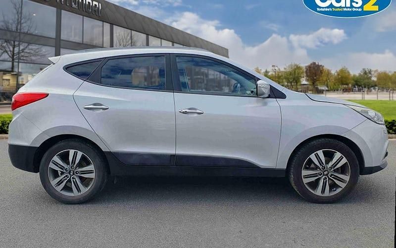 Usado Hyundai ix35 Premium 136 HP (100 kW) 2015 Prateado SUV