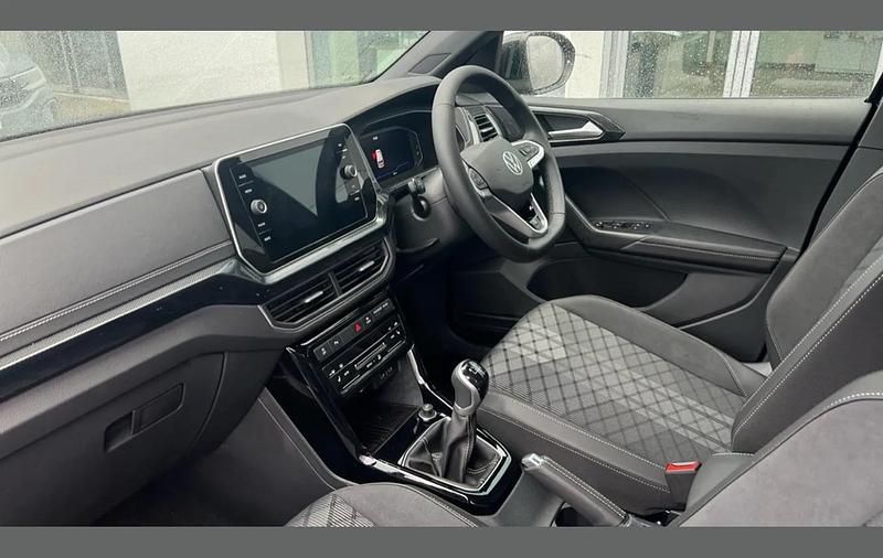 New VW T-Cross R-line 115 HP (84 kW) 2026 Deep black pearl SUV