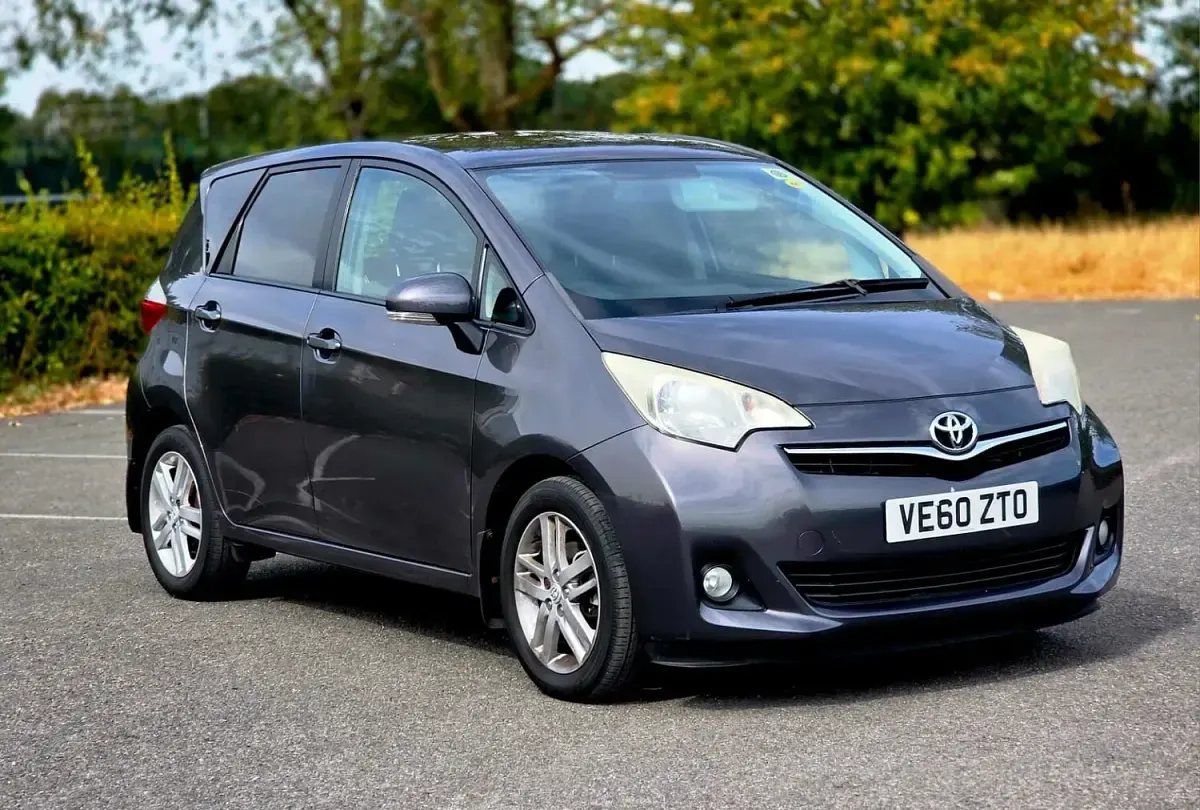 Used Toyota Verso 2011 Grey MPV