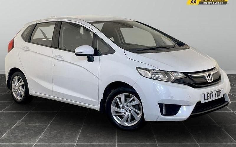 White Used 2017 Honda Jazz SE Hatchback | £7,895 (Good price) - Image 1/2