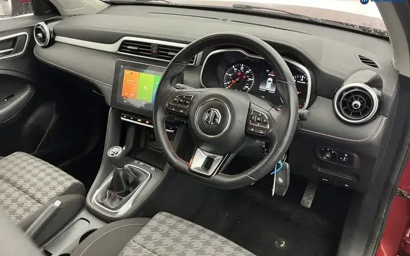 Used MG ZS Excite 106 HP (77 kW) 2022 Red SUV