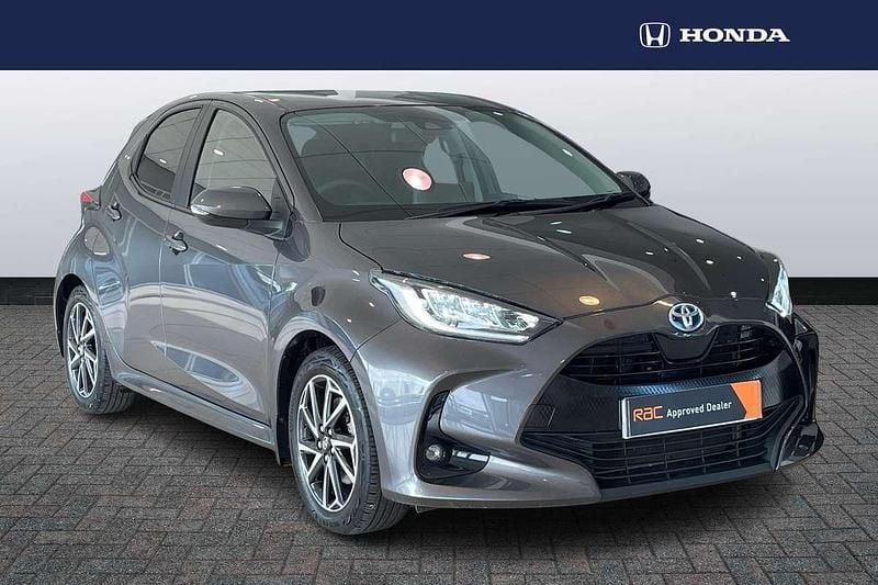 Grey Used 2022 Toyota Yaris Hybrid Design Hatchback | £16,450 (Fair price) - Image 1/4