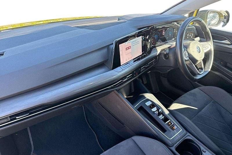 Used VW Golf VIII Style 150 HP (110 kW) 2020 Yellow Hatchback