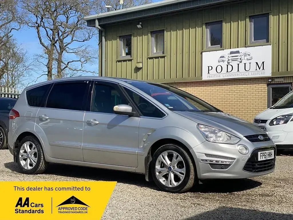 Begagnad Ford S-MAX Titanium 200 HK (147 kW) 2011 Silver Minibuss