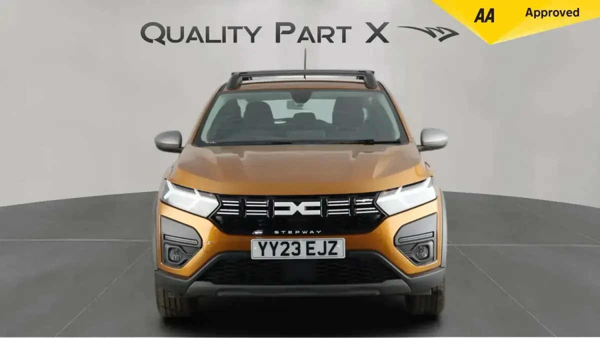 Used Dacia Sandero Expression 100 HP (73 kW) 2023 Orange Hatchback