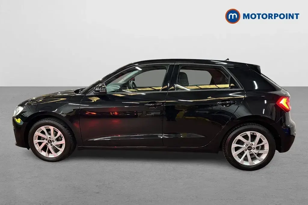 Begagnad Audi A1 Sport 2022 Svart SUV