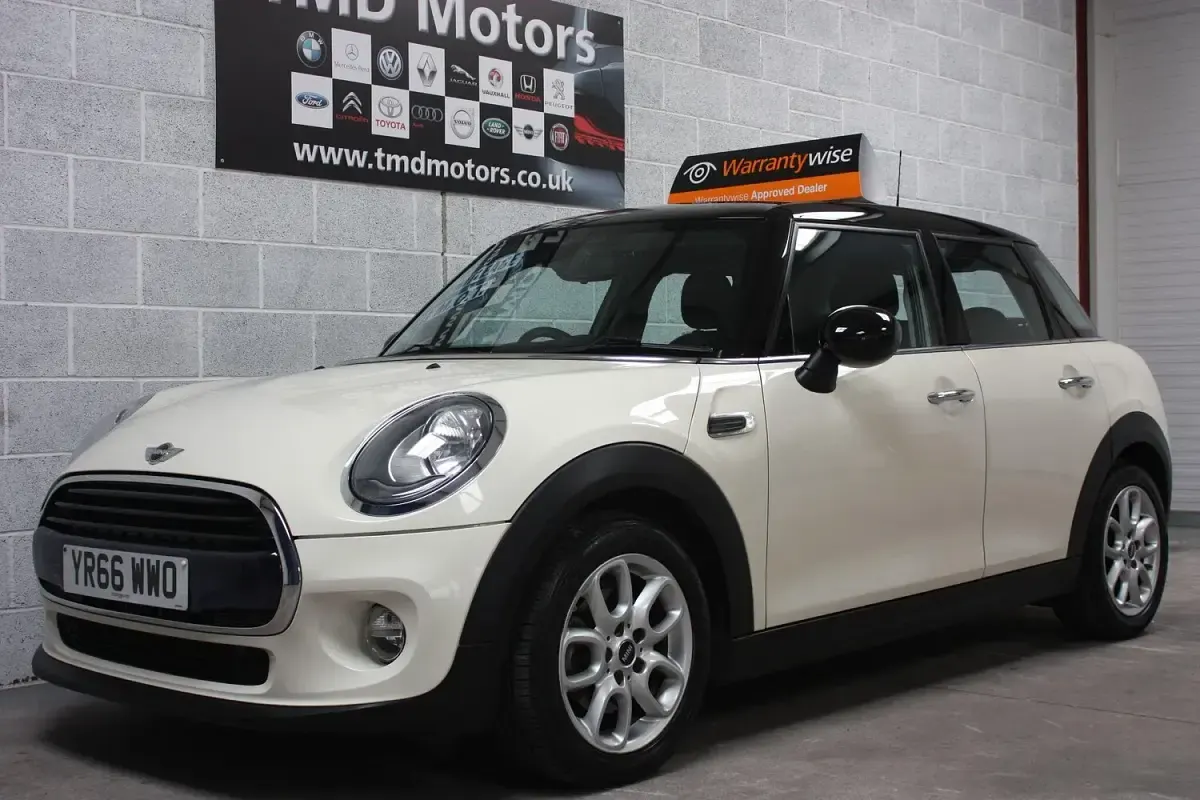 Used Mini Cooper D Hatch 116 HP (85 kW) 2016 White Hatchback