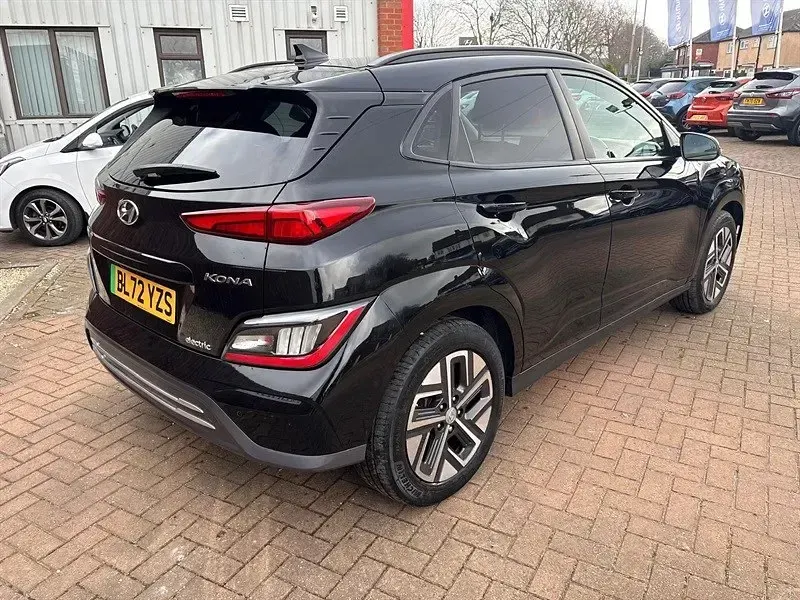 Second-hand Hyundai Kona Premium 10 kW (14 CP) 2023 Negru SUV