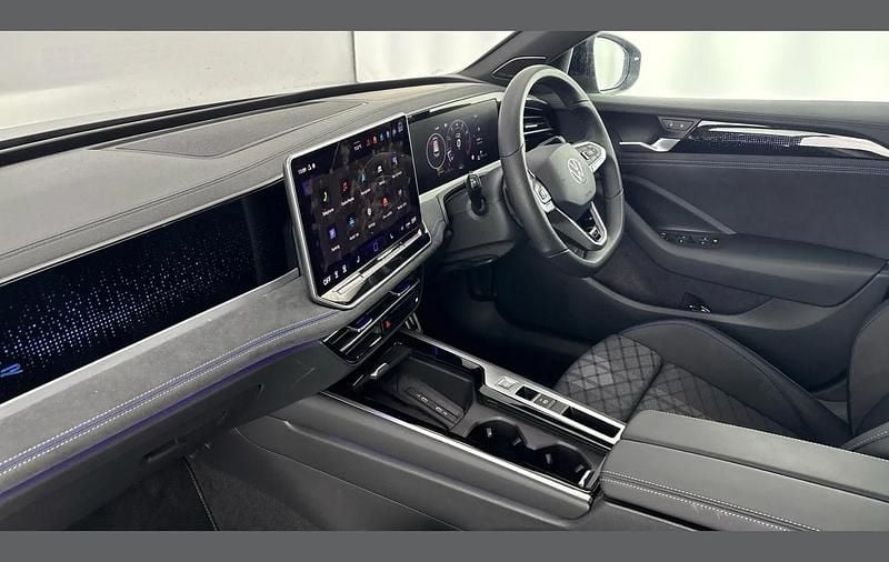 Used VW Passat R-line 147 HP (108 kW) 2025 Grey Estate