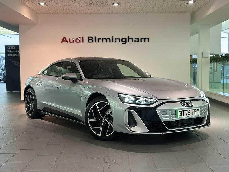 Floret silver metallic New 2025 Audi e-tron SUV | £75,961 - Image 1/4