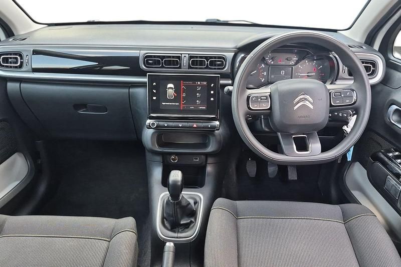 Used Citroën C3 PureTech 83 HP (61 kW) 2024 White Hatchback