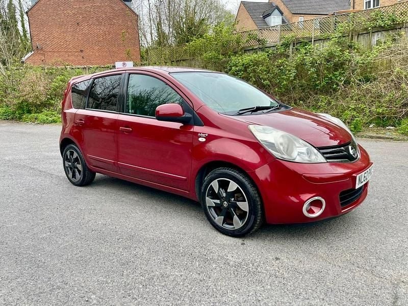 Begagnad Nissan Note N-TEC 2012 Röd Halvkombi