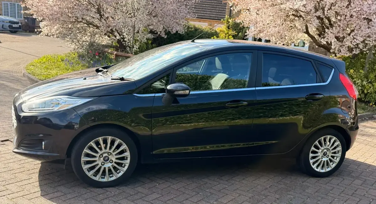 Używany Ford Fiesta Titanium 2014 Czarny Hatchback