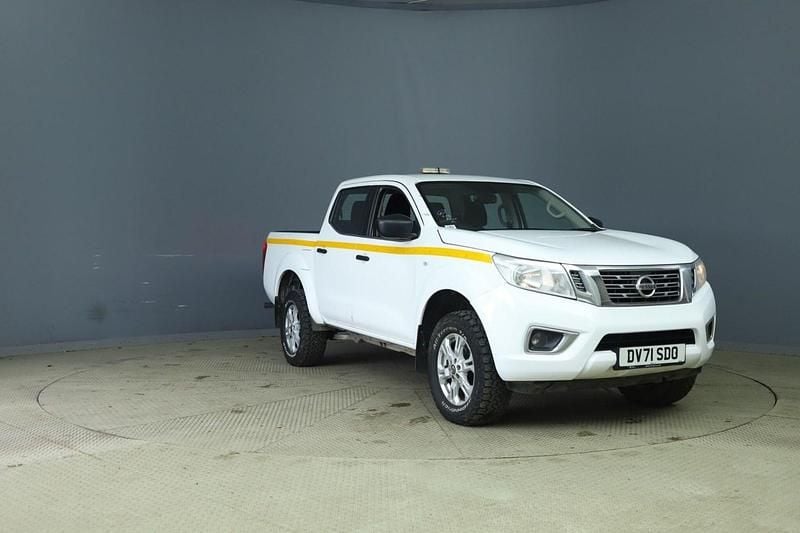 Used Nissan Navara Acenta 2021 White Pickup