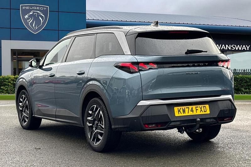 Used Peugeot 5008 GT 134 HP (98 kW) 2024 Blue SUV