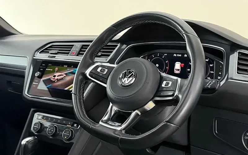 Used VW Tiguan Allspace R-line 150 HP (110 kW) 2021 Grey SUV