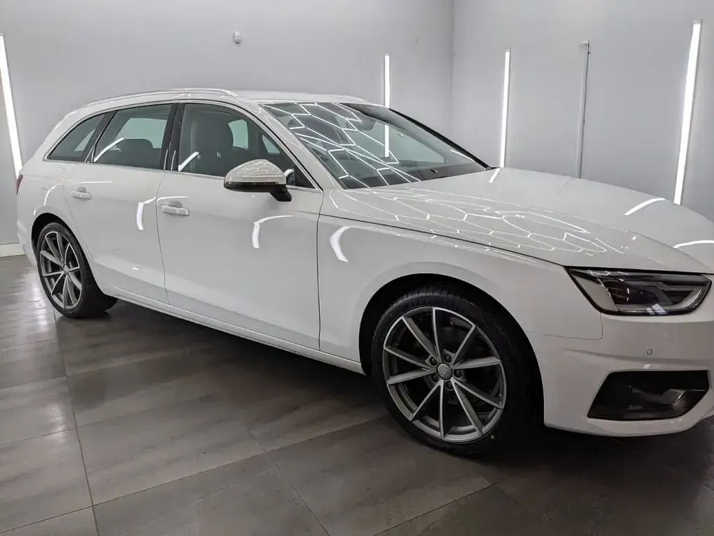 Gebraucht Audi A4 Comfort 136 PS (100 kW) 2019 Weiß Kombi