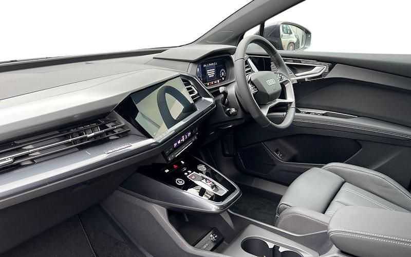 New Audi Q4 e-tron S-Line 150 kW (204 HP) 2026 SUV