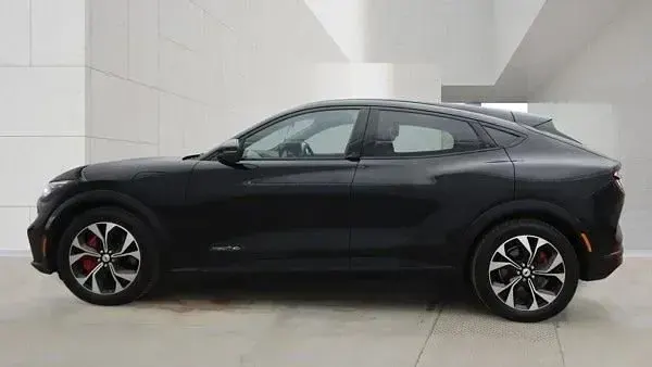 Used Ford Mustang Extended Range 351 HP (258 kW) 2022 Black Hatchback
