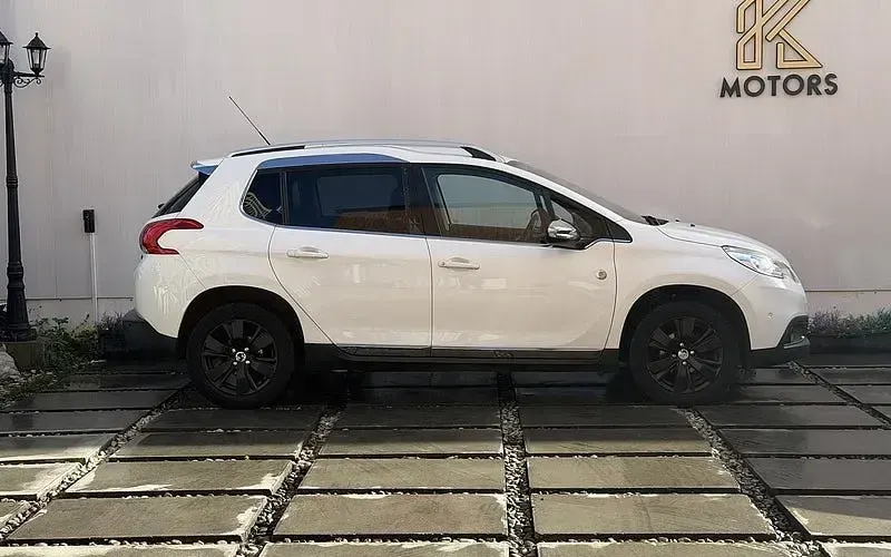 Used Peugeot 2008 Crossway 82 HP (60 kW) 2015 White SUV